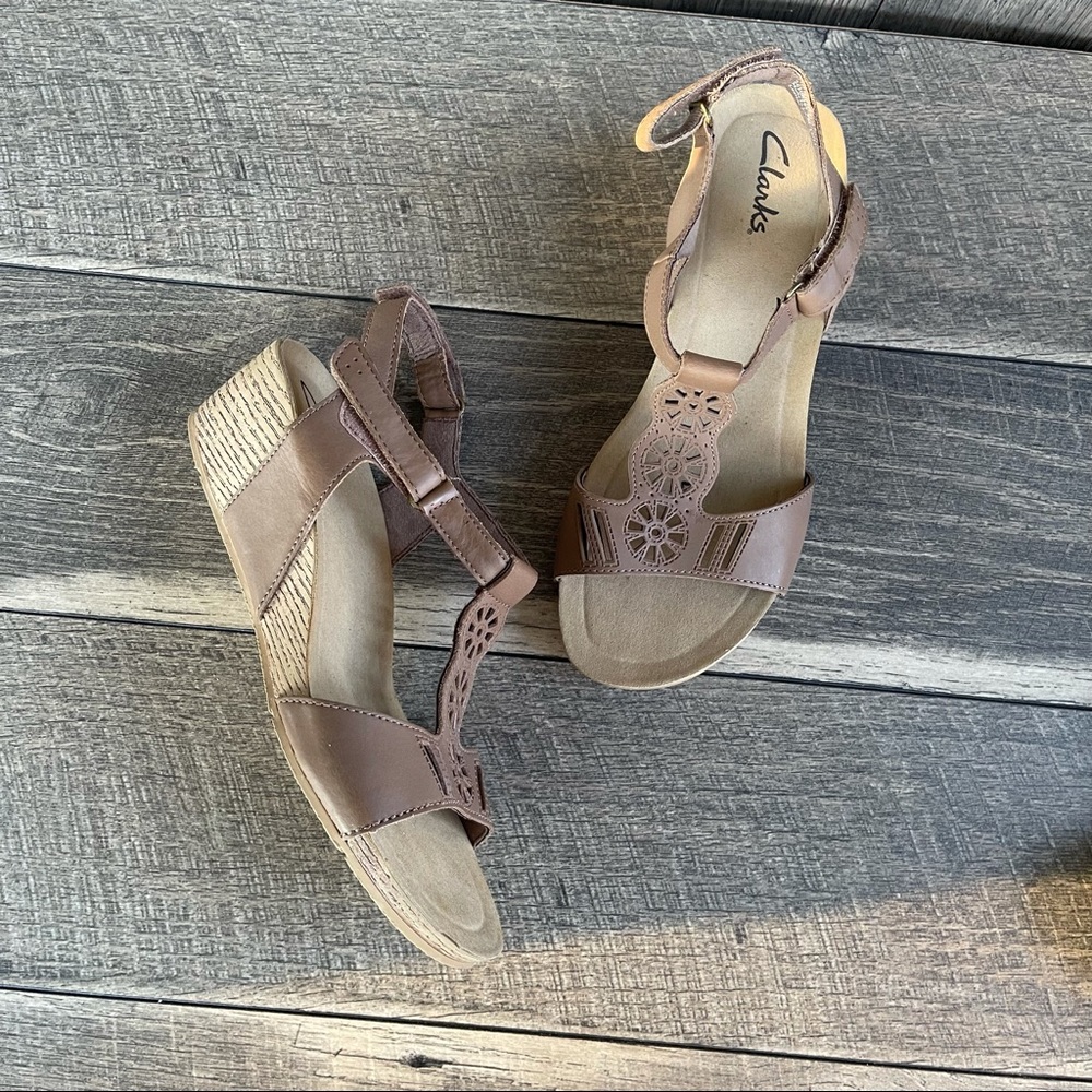 Clarks Alto Gali Q, Wedge Sandals Size 9